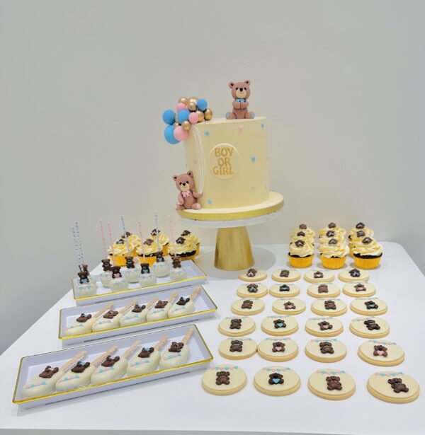 Baby shower theme cake