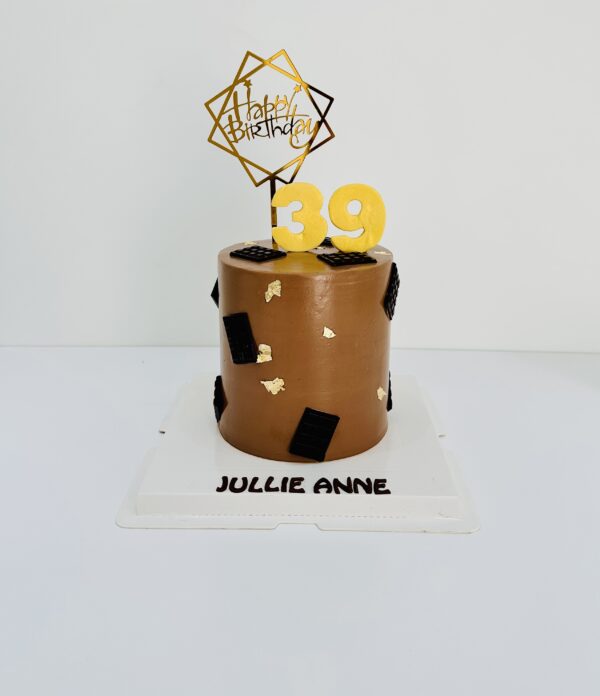 Brown Chocolate Cake